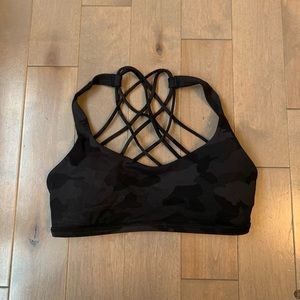 Lululemon Free To Be Bra